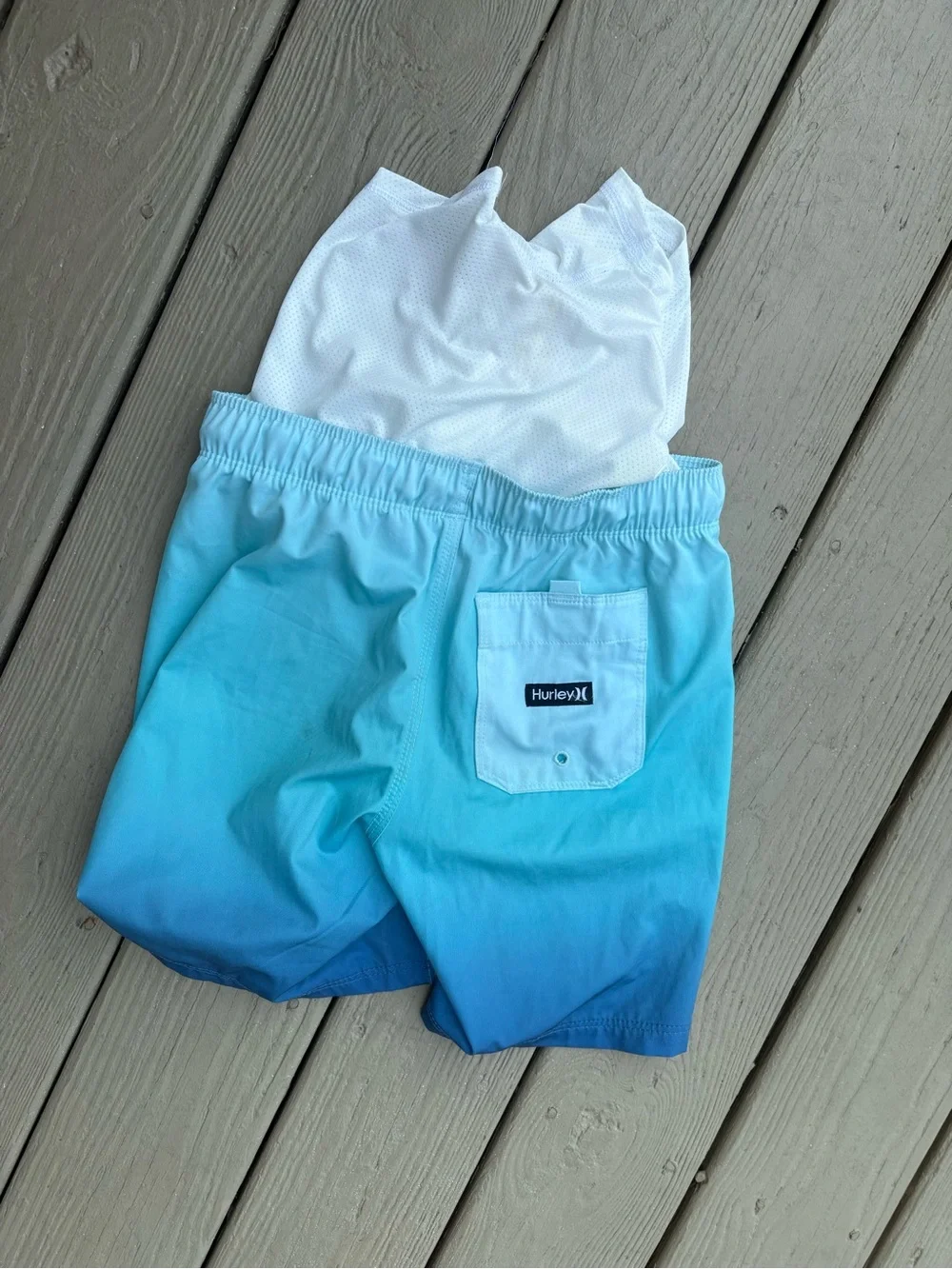 HURLEY Boys Gradient Aqua to Navy Swim Shorts, Size: M (boys 10/12)